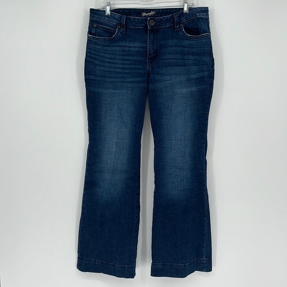 Wrangler Blue Bootcut Jeans Women’s Size 15x32 - Picture 1 of 12
